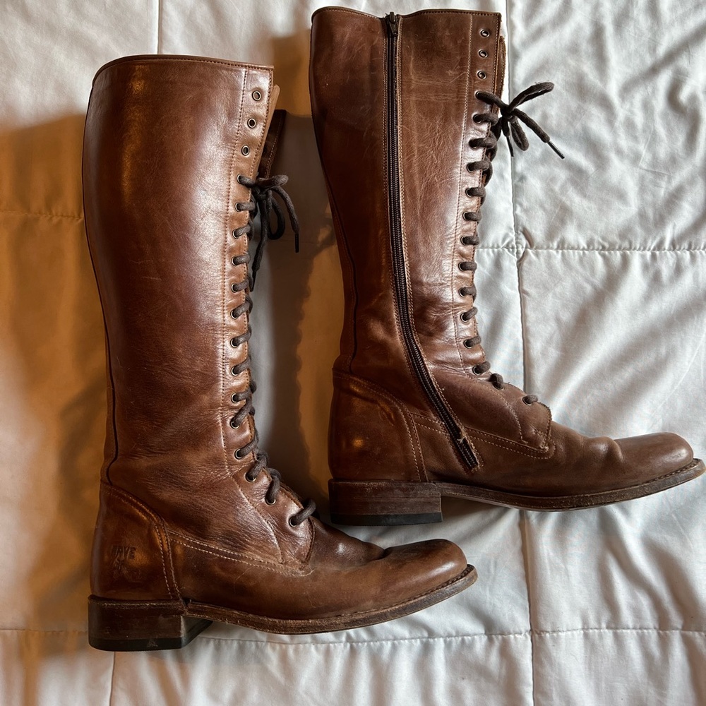 Frye Vienna Lace Up boots size 8
